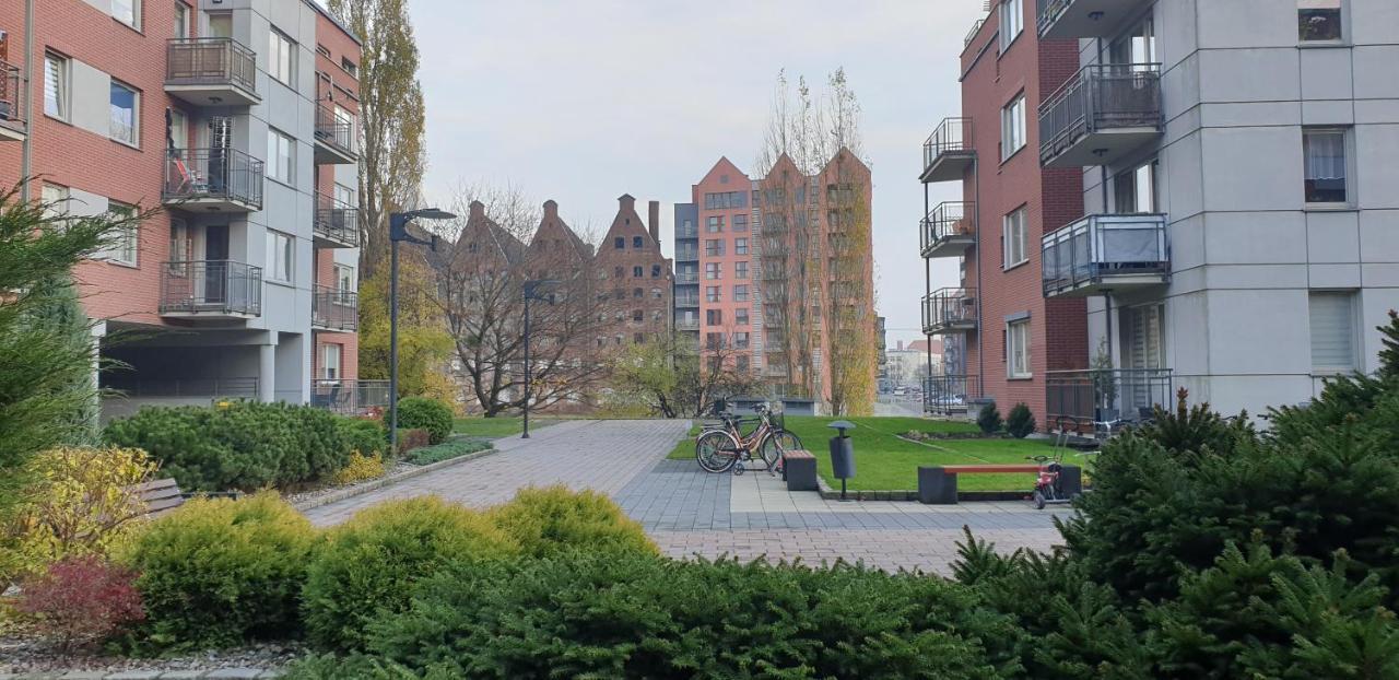 Апартаменти Apartament Pod Trzema Niebieskimi Kaczorami Гданськ Екстер'єр фото